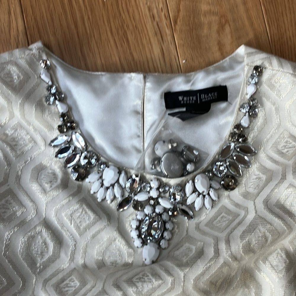 NWOT White House Black Market beaded brocade/metalic shift dress sz 4